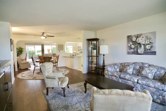 Fountain of the Sun Gem: 2BR House w/Patio