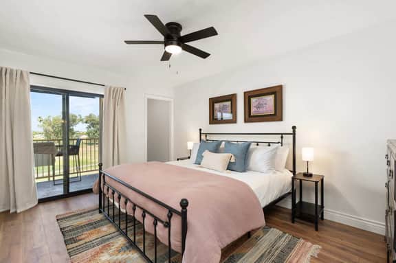 Scottsdale 2BR Golf Condo: Pool, Balcony, Views!